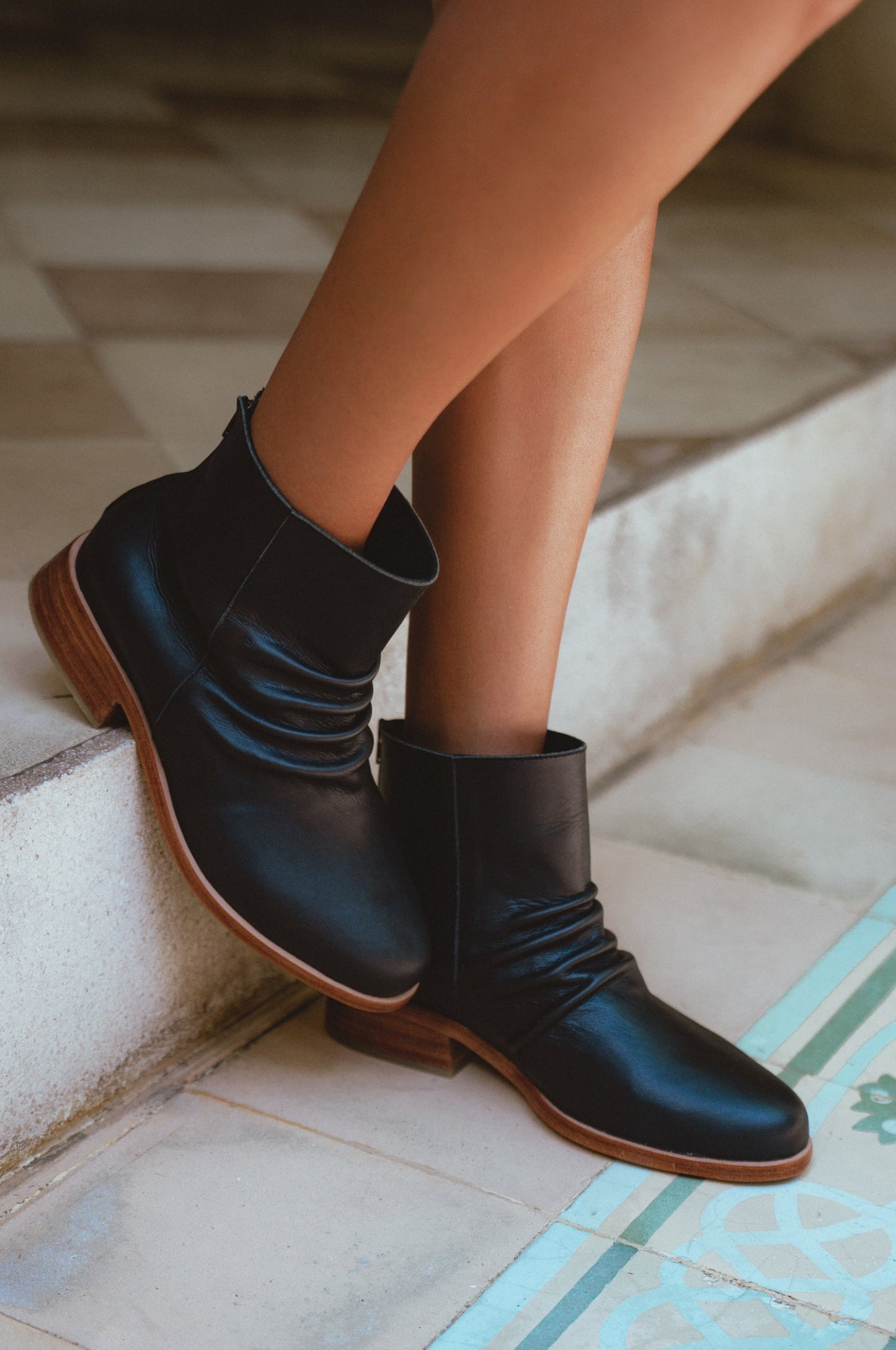 Nola Chelsea Leather Boots