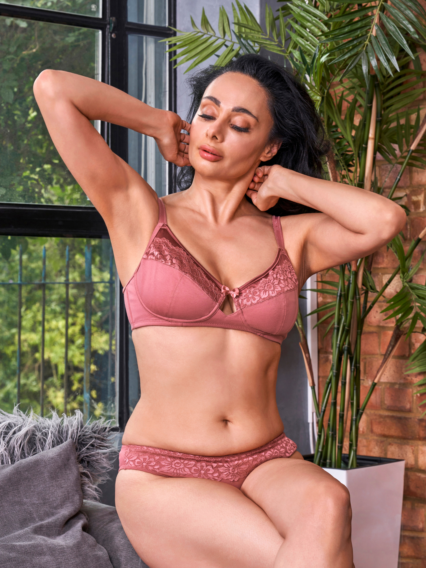 Amelia Silk & Organic Cotton Lace Full Cup Wireless Bra